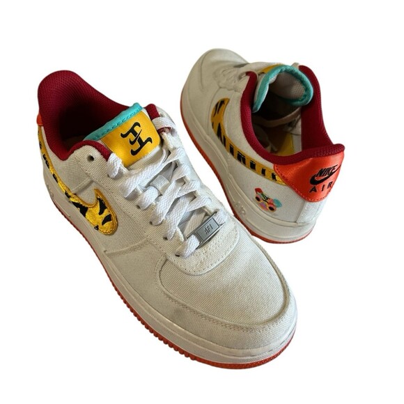 Nike Air Force 1 Low LX Year Of The Tiger White Gold Red DR0148-171 Womens 6.5 - Picture 2 of 13